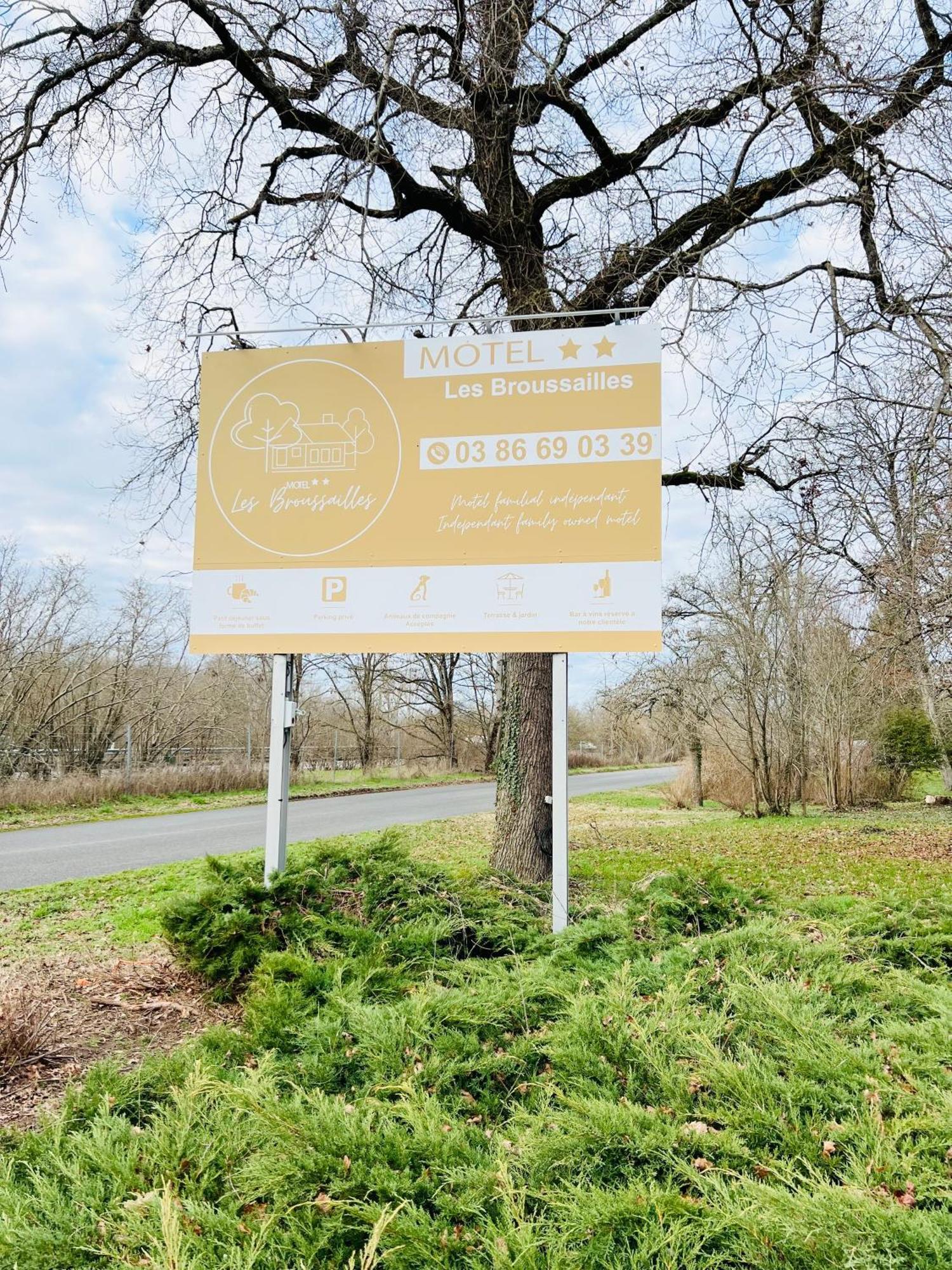 Motel Les Broussailles Mesves-sur-Loire Luaran gambar